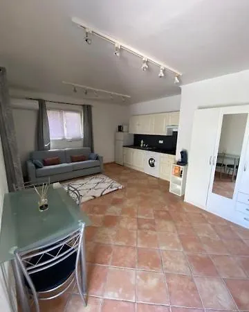 Montaleigne Apartment *